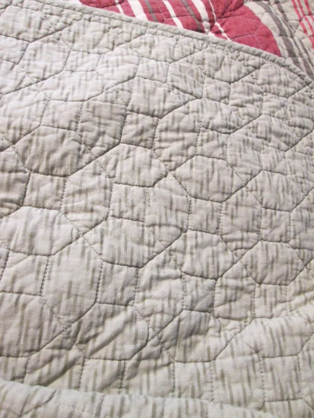 vtg 100 cotton Eddie Bauer striped reversible quilt King siz 94 x105 striped
